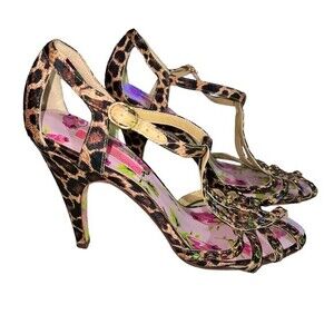 Betsey Johnson Vero Cuoio Strappy Leopard Print Rhinestone Heel Sandals Size 7